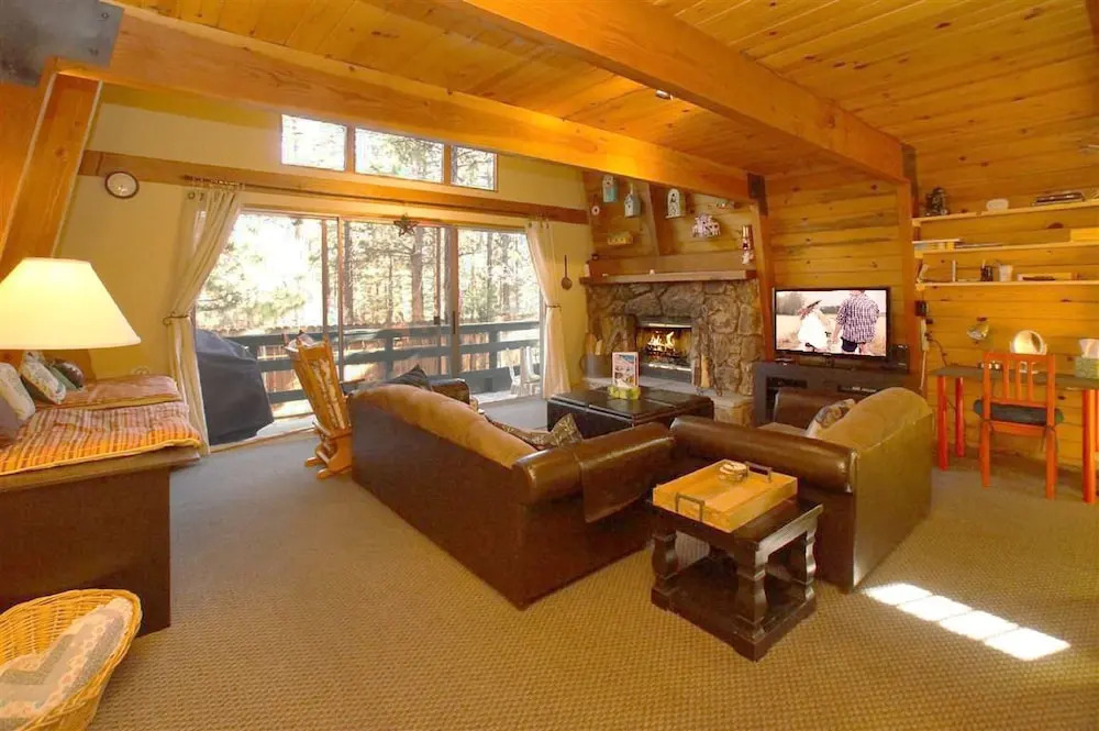 Sleepy Cat Cabin