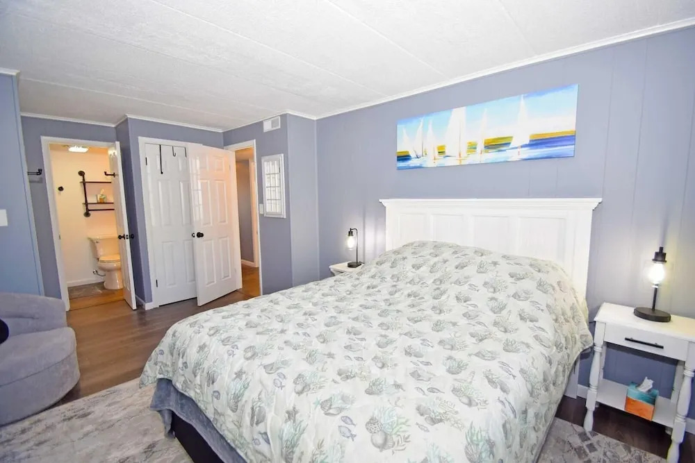 Thunder Island 137d 2 Bedroom Condo by RedAwning