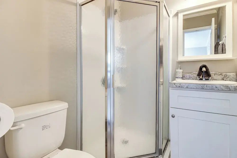 Walk to Ocean: North Topsail Beach Gem w/ Balcony!