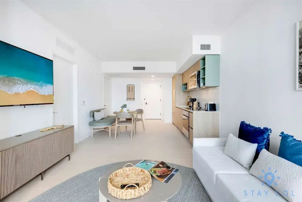 Oasis 1BR Apartment With Pool