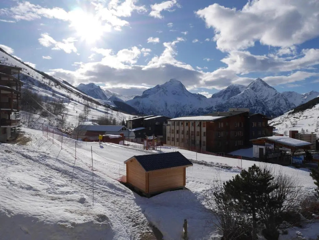 Ecrins 6 n°2: skis aux pieds, appartement neuf
