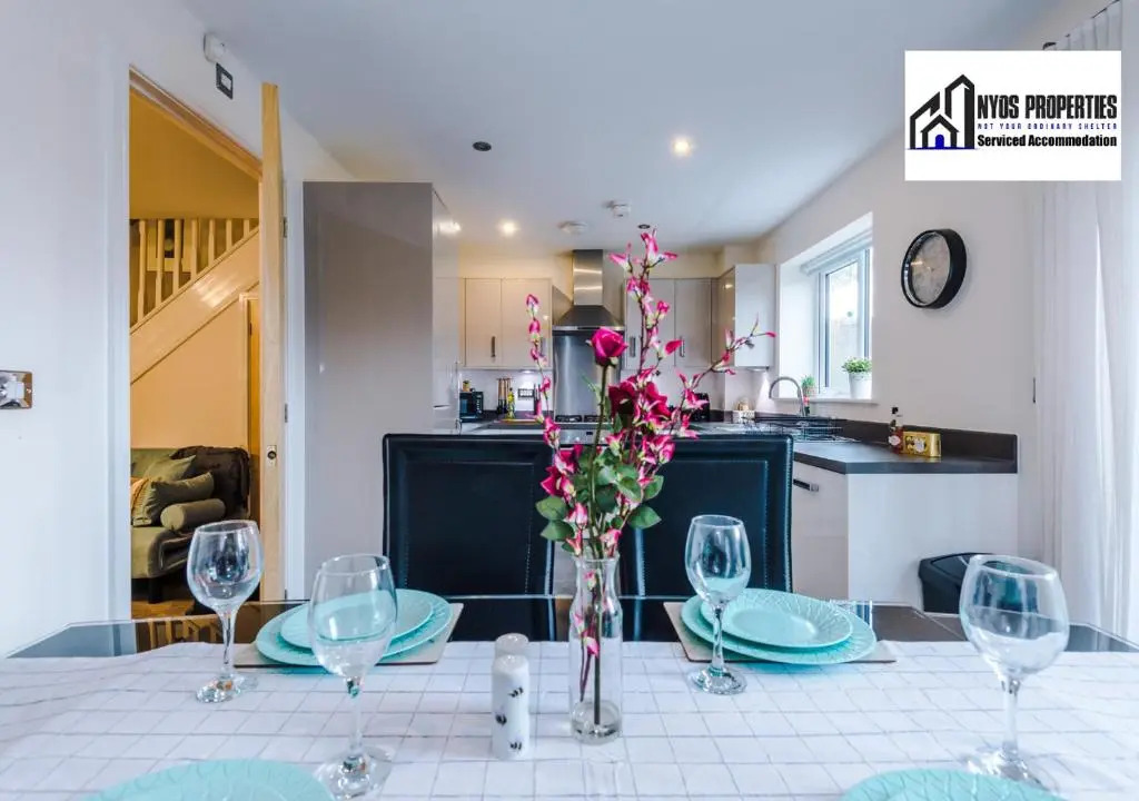 ✪3 Bed House✪Manchester✪MONTHLY STAY✪PARKING✪WIFI✪
