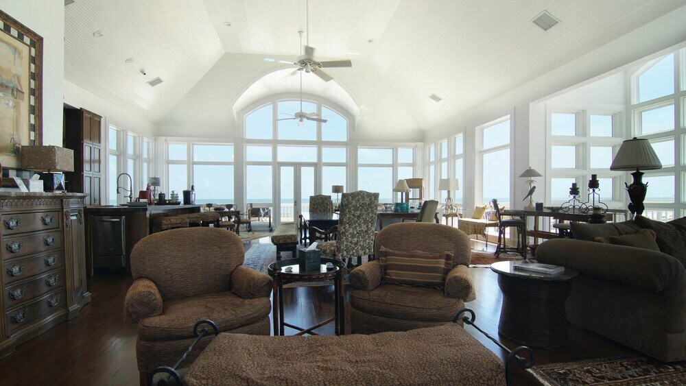 Skywalk Lodge
