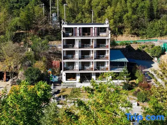 GuCHI Luxury Mountain B&B