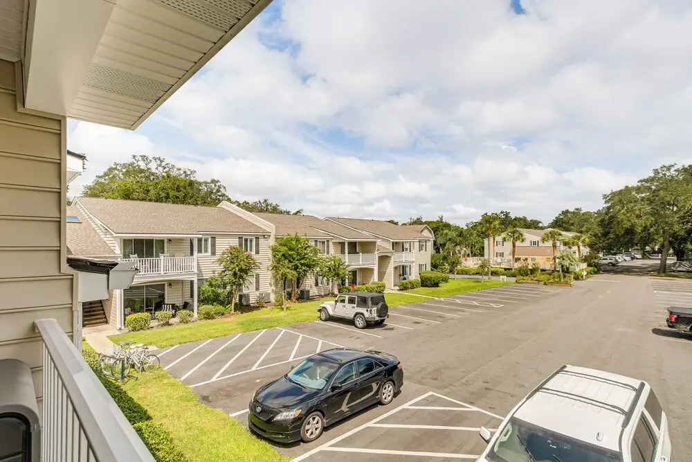 Condo w/ Amazing Amenities: 1 Mi to Beach!