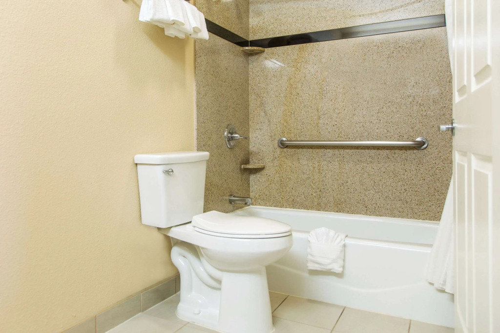 Comfort Inn & Suites San Francisco Airport North