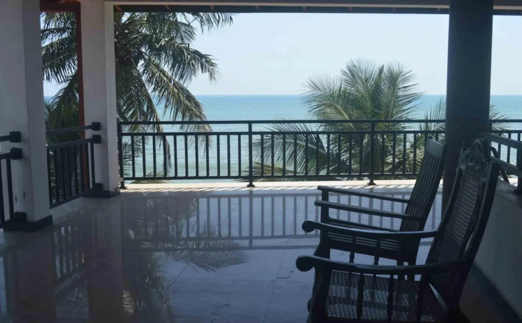 Gayana Hotel