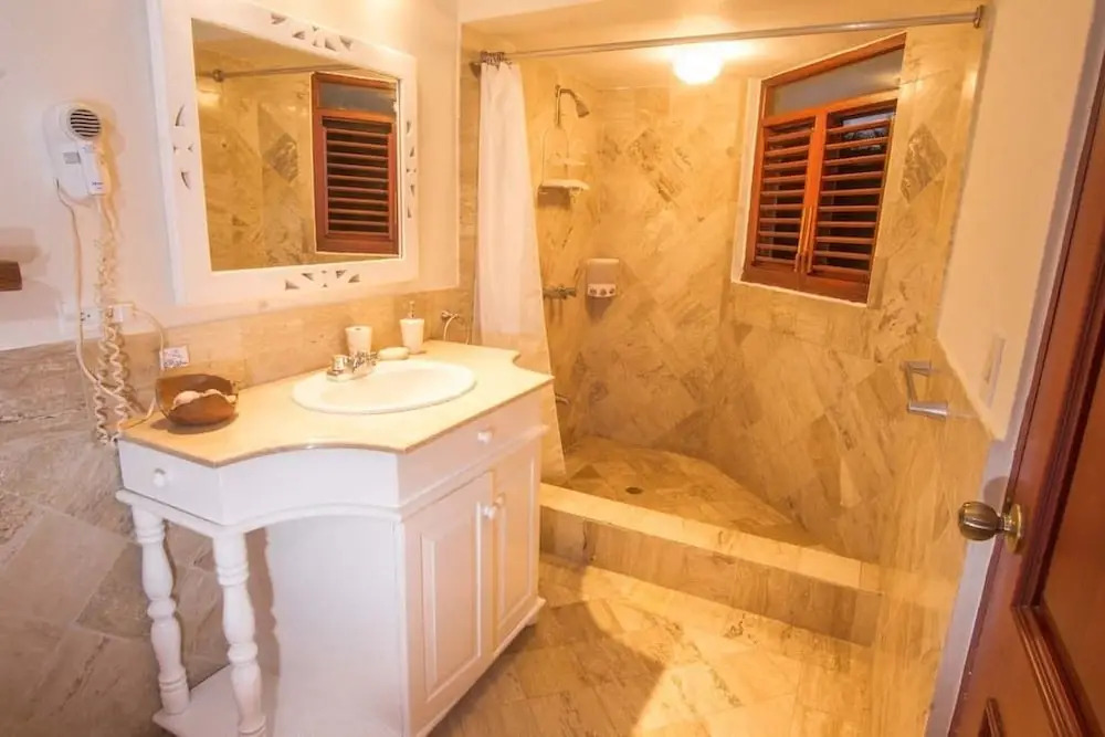 4BR Villa Las Piñas CasadeCampo by ASVR
