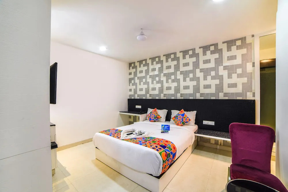 FabHotel Hill View II Gachibowli