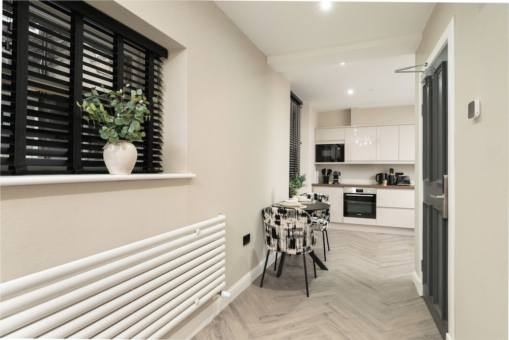 Sovo - South Lane Apartments - City Centre