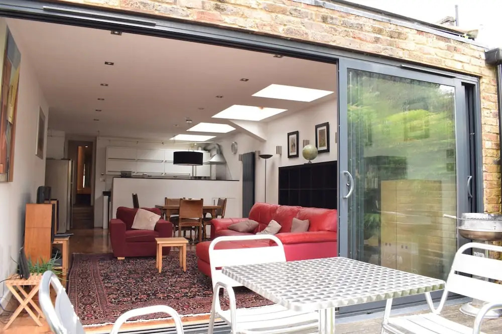 2 Bedroom Flat in Brockley With Garden