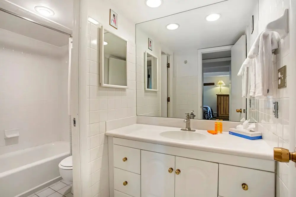 311 Vail International - 2 Br Condo