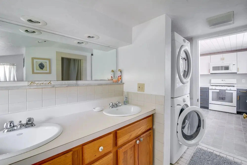 Charming Scituate Home w/ Deck - Walk to Beaches