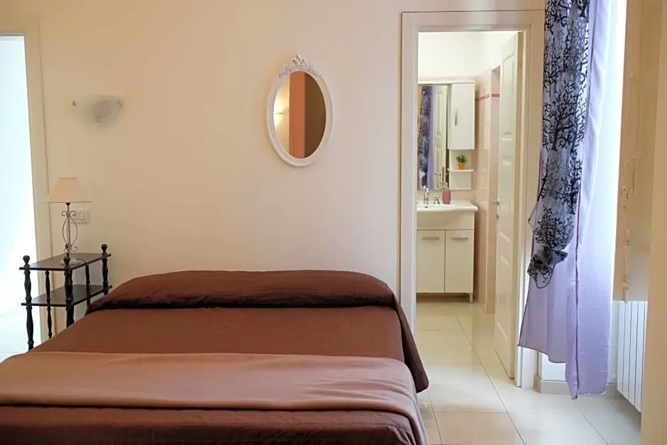 Flora Rooms
