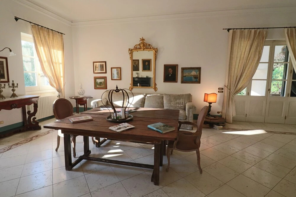 Executive Suite - Calais