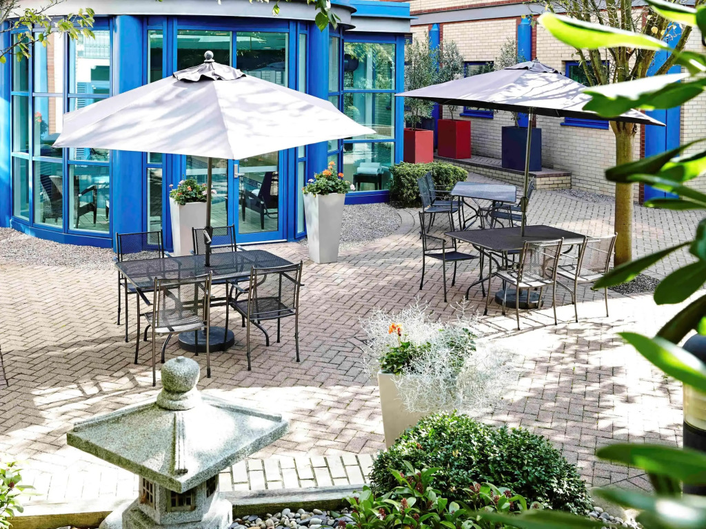 Novotel London Heathrow Airport M4 Jct. 4