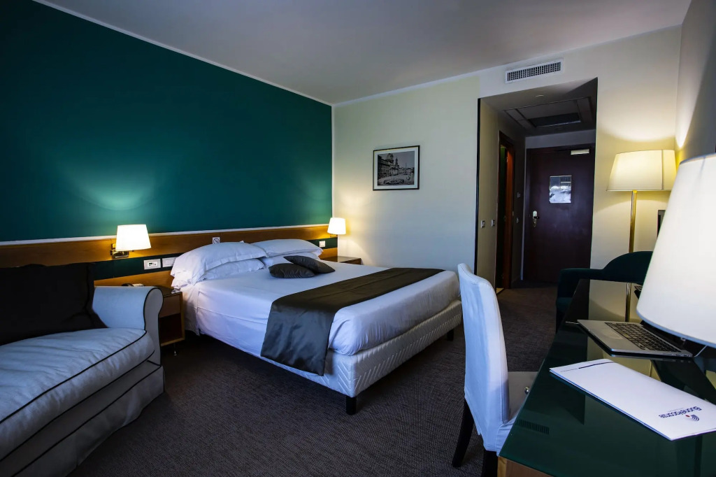BV Hotel Oly
