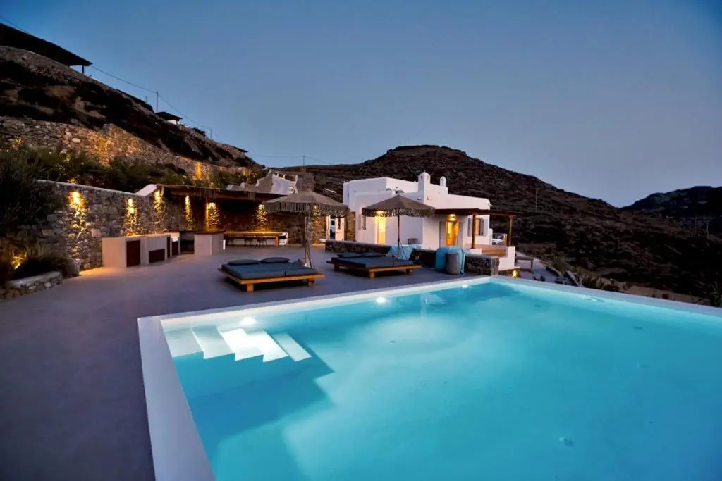 Halu Luxury Villa - 8 Bedrooms