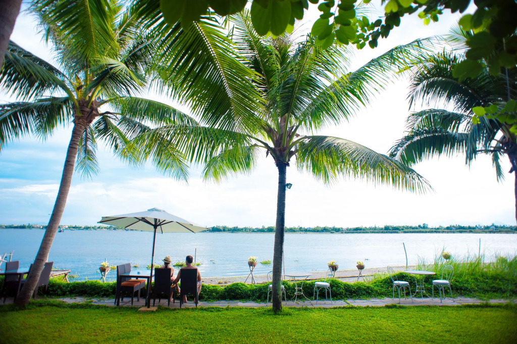 Vinh Hung Riverside Resort & Spa