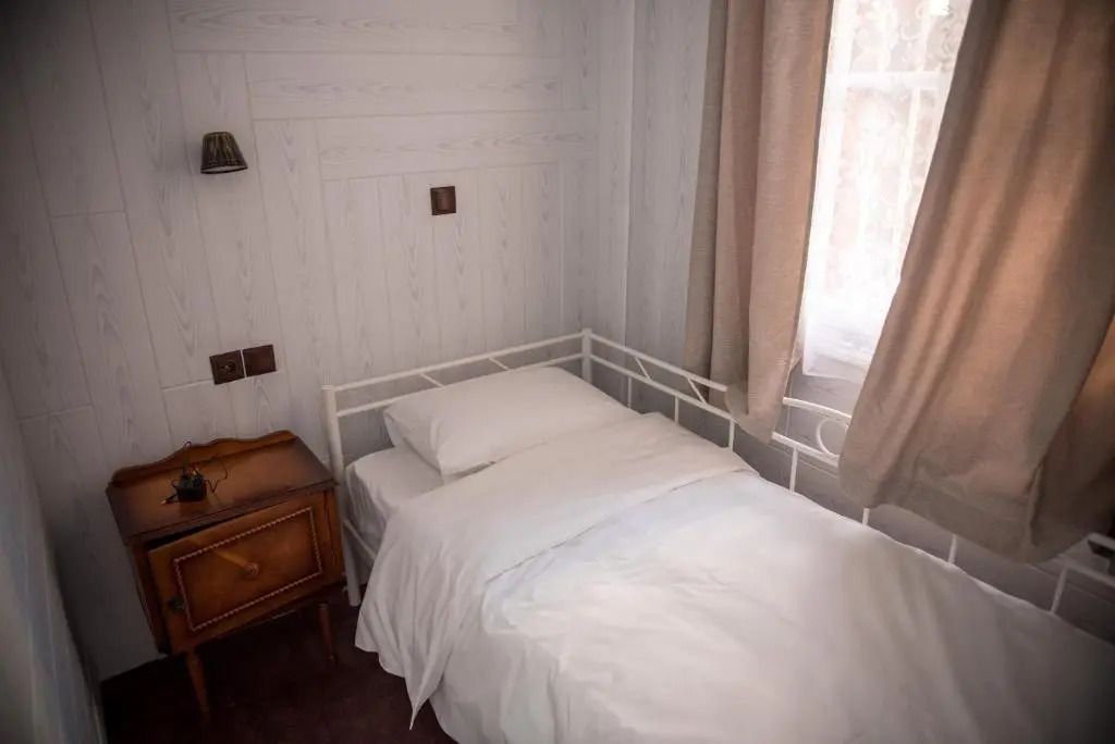 1920s Rooms & Beds