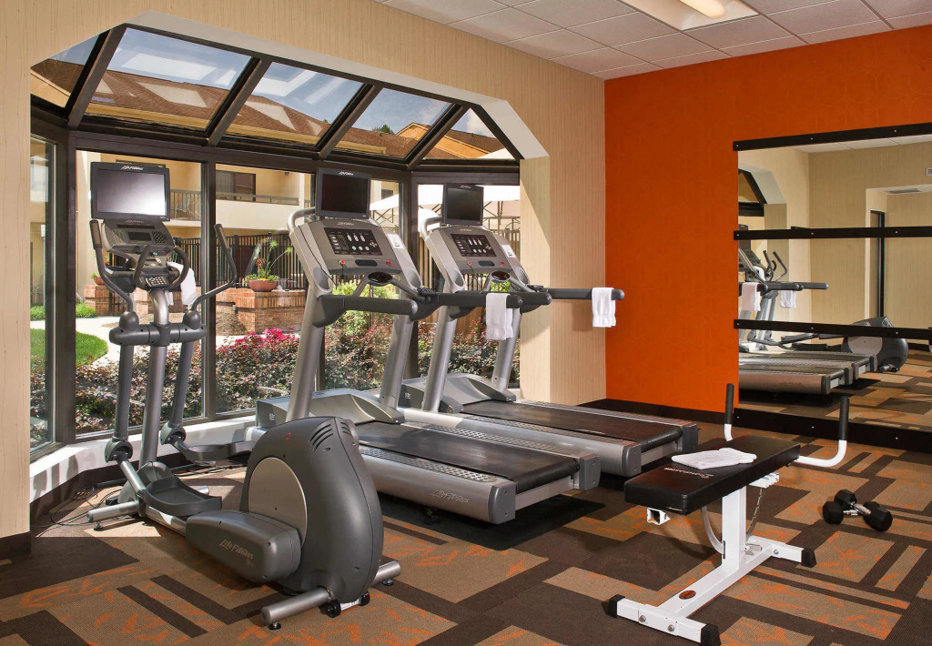 Courtyard by Marriott Raleigh Midtown