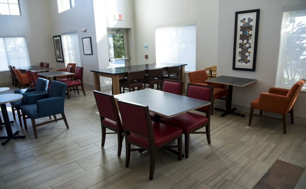 Holiday Inn Express Hotel & Suites Lexington-Downtown University by IHG