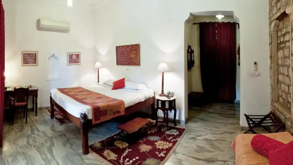 Neemrana'S - Deo Bagh