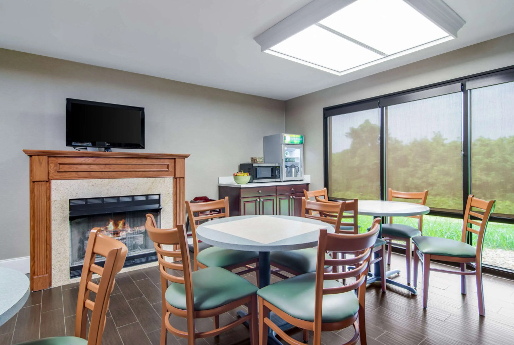 Quality Inn & Suites Canton, GA