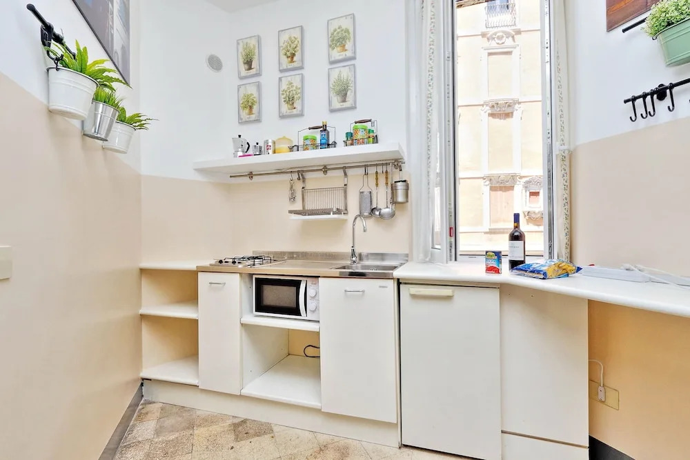 Restart Accomodations Zingari Rome