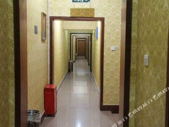 Longteng Hotel (Chengdu Shuangliu Square Branch)