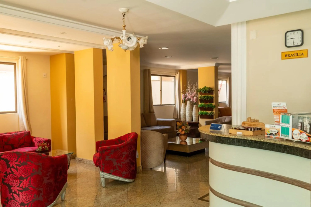 Crystal Plaza Hotel Marista