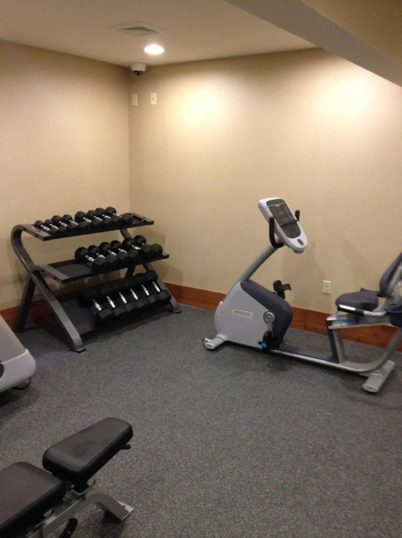 Comfort Inn & Suites West Springfield