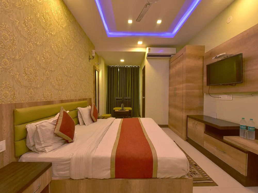 Hotel Golden Leaf