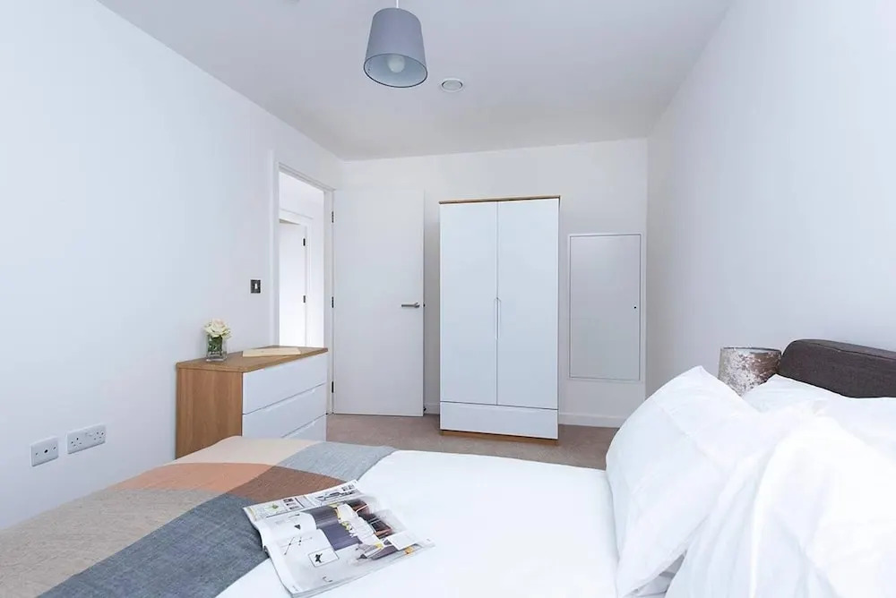 Luxurious and Bright 2BR City Centre Apartment