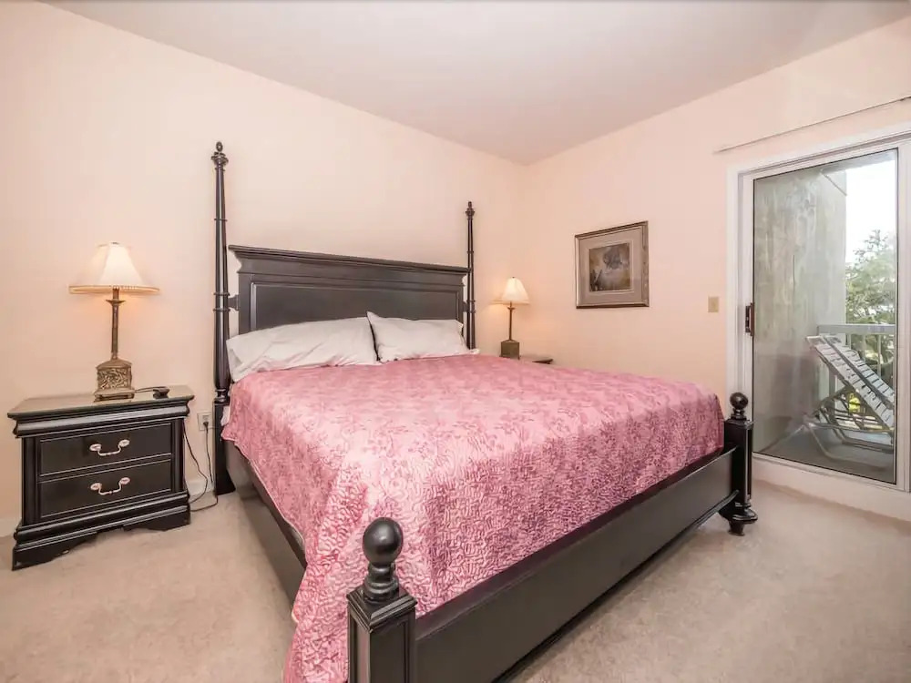 Barrington Court 417 - One Bedroom Condo