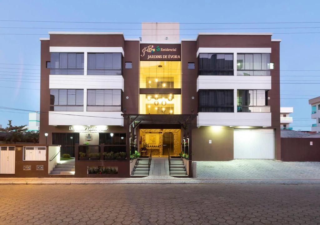 Aluguel Apartamento Duplex 14 P/ 5 Pessoas Bombas/sc