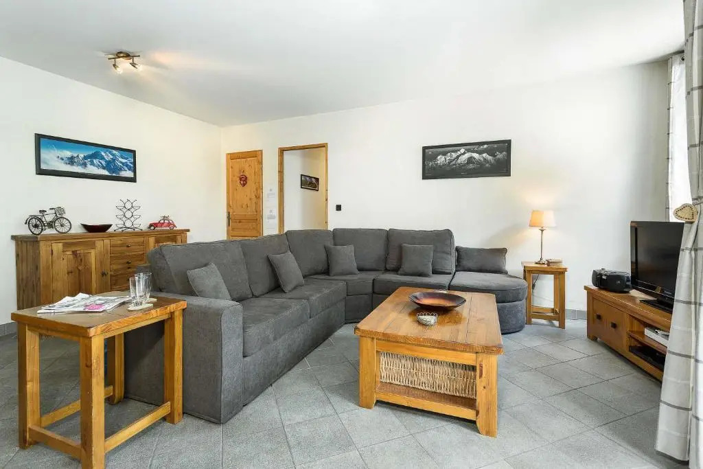 Apartment Staddon, Alpes Agency, Central Chamonix, Sleeps 4-6