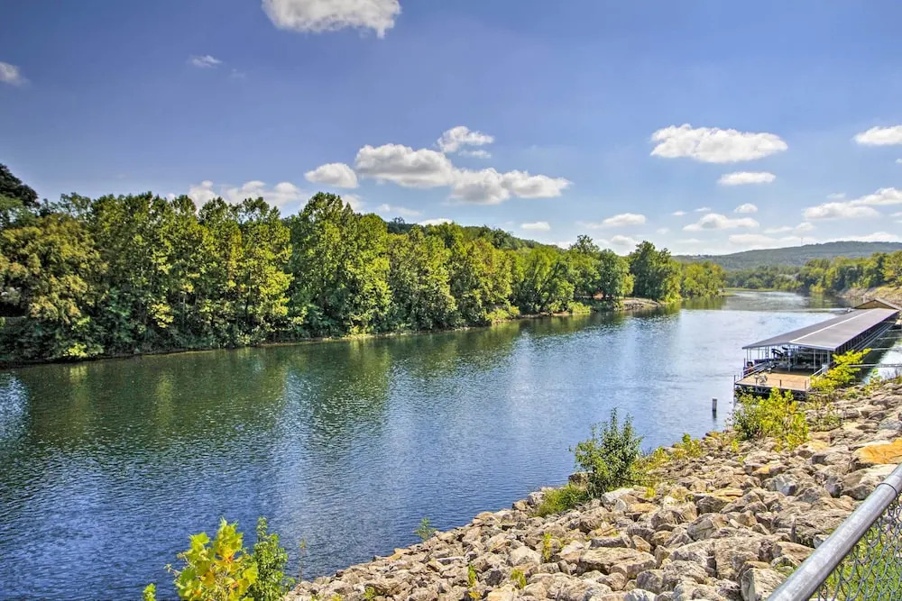 Near Attractions & Shows: Branson Updated Condo