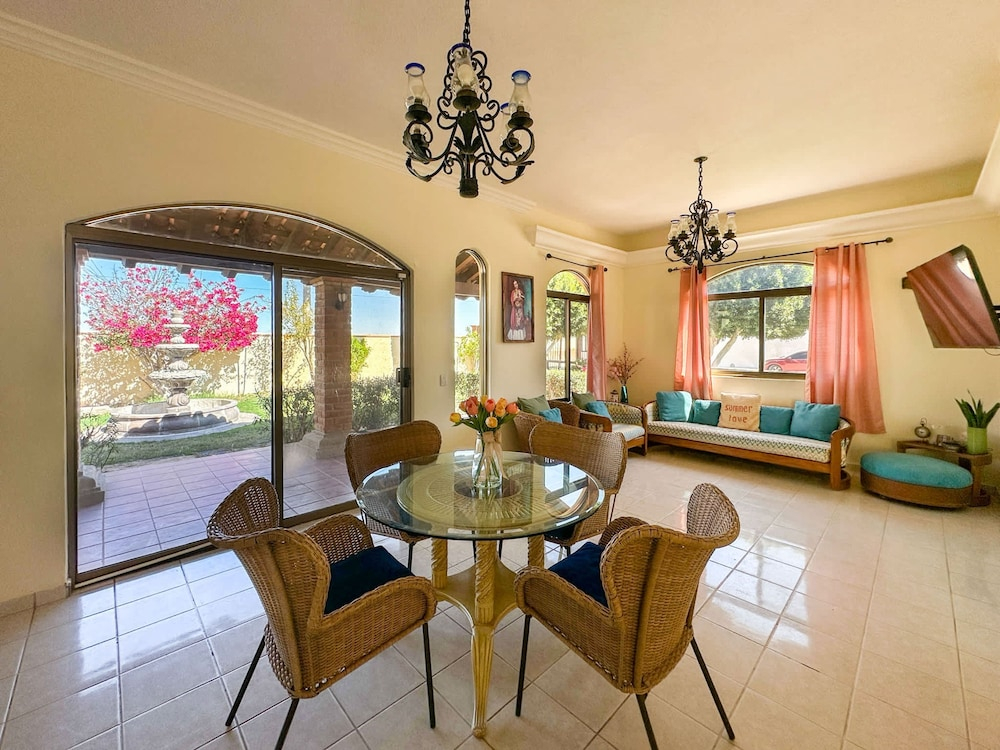 Tranquil Family Escape With Large Patio