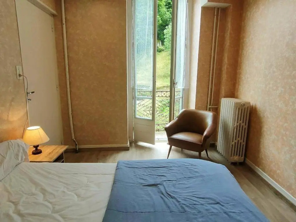 Appartement Cauterets, 2 pièces, 4 personnes - FR-1-234-135