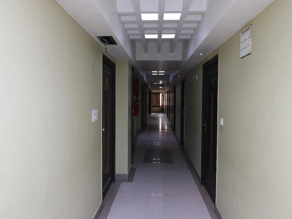 OYO 24178 Hotel Vrindavan Regency