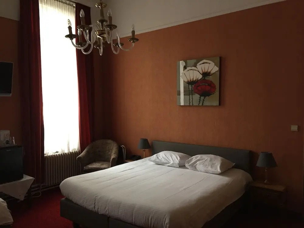 Station Hotel
