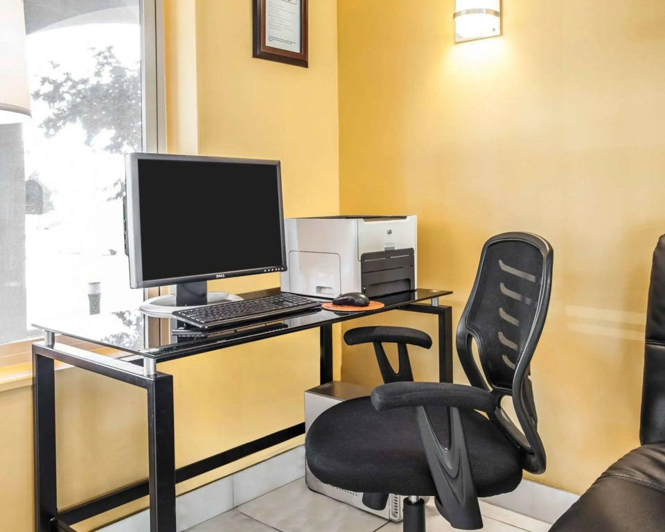 Quality Inn Grand Suites Bellingham