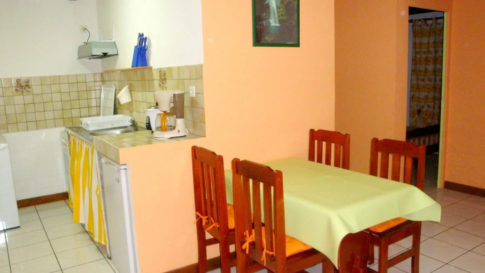 House With 2 Bedrooms in Saint Paul, With Wonderful sea View, Enclosed