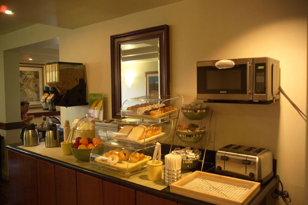 Quality Inn & Suites Everett
