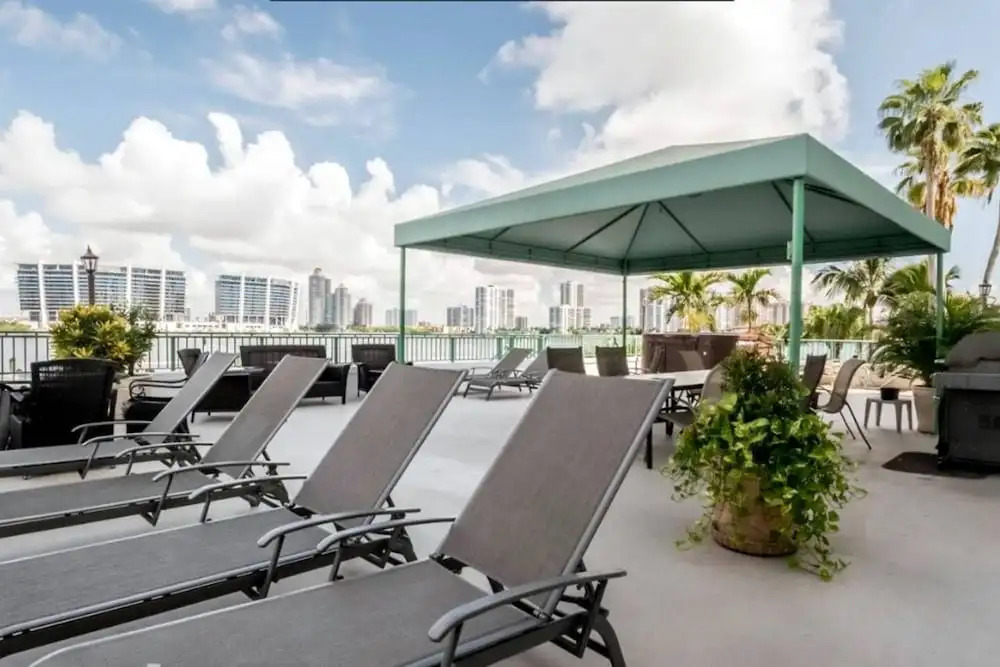 Le Montcalm 102 - Condo 4 People, Sunny Isles