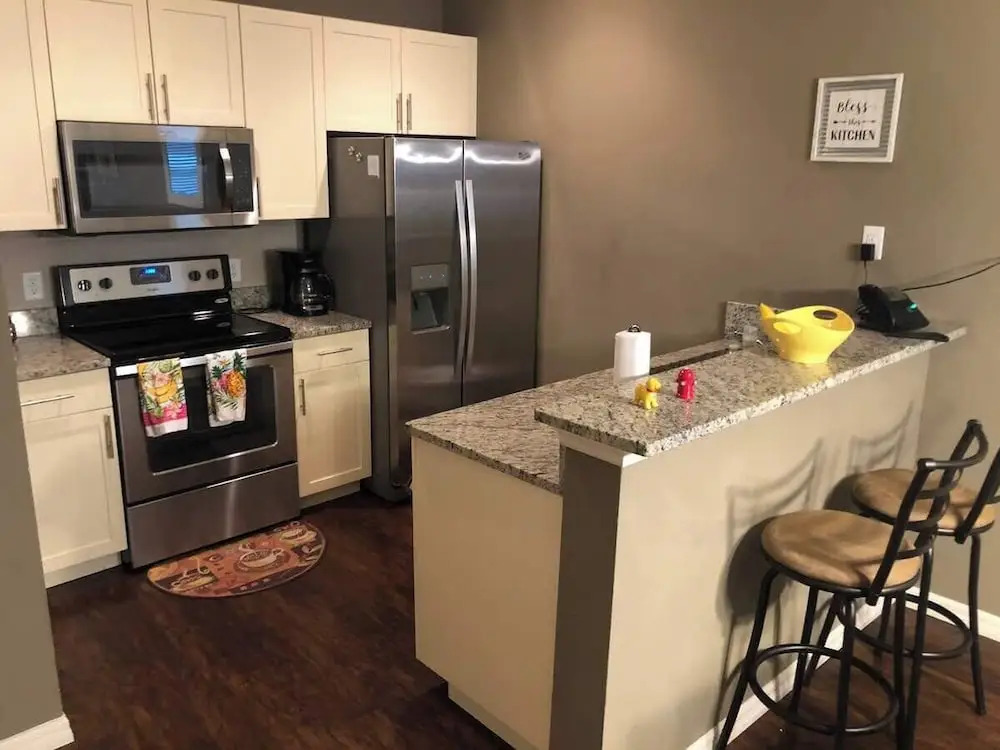 Comfortable 3BR Townhome Near Parks, Great Value