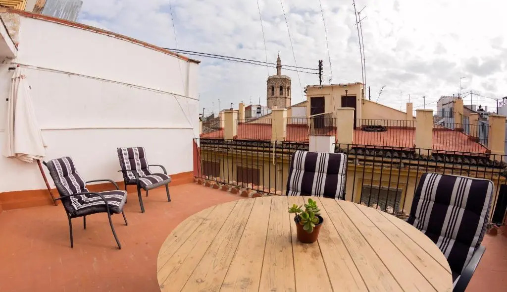 LOFT IN OLD CITY 2th or 3th floor and TERRACE in 4th floor