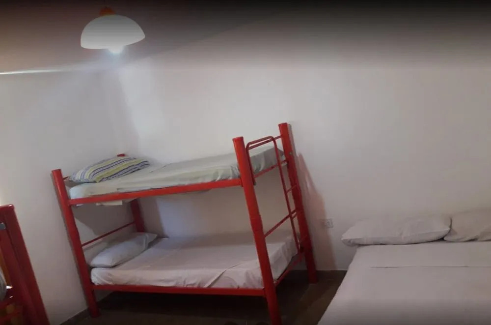 Hostal Travellers