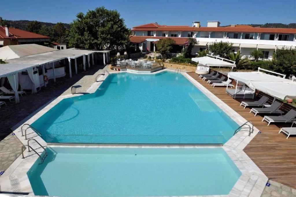 Antigoni Seaside Resort